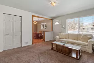 27463 Delton St, Madison Heights, MI 48071 - Photo 2