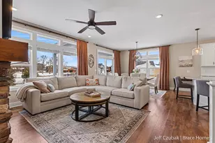 6737 Windsor Rdg Ct NE, Rockford, MI 49341 - Photo 14