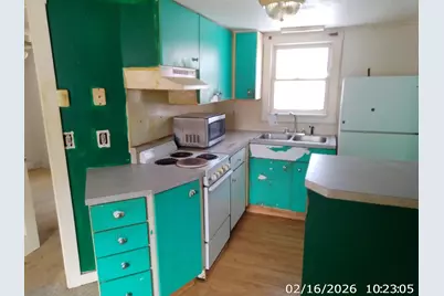 21 Frisbie Street, Hillsdale, MI 49242 - Photo 4