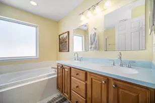 633 Fieldstone Cir W, Chelsea, MI 48118 - Photo 10