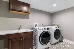 2410 Okemos Dr SE, Grand Rapids, MI 49506 - Photo 38