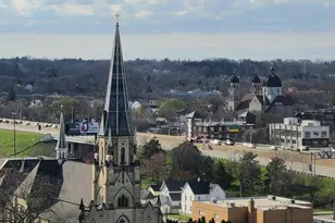 335 Bridge St NW, Grand Rapids, MI 49504 - Photo 38