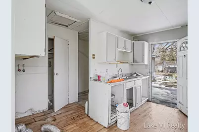 38 W Coolidge Avenue W, Battle Creek, MI 49037 - Photo 6