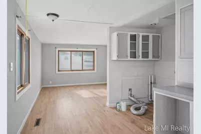 38 W Coolidge Avenue W, Battle Creek, MI 49037 - Photo 4