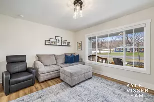 2649 Dean Lake Ave NE, Grand Rapids, MI 49505 - Photo 4