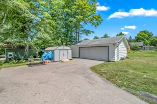 207 Maumee St, Jonesville, MI 49250 - Photo 12
