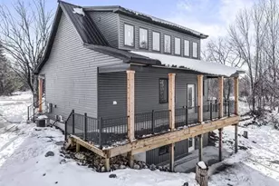 1713 Vanderlip Rd, Traverse City, MI 49686 - Photo 6