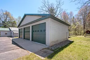 19077 12 Mile Rd, Big Rapids, MI 49307 - Photo 32