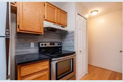 22363 Peachtree, Novi, MI 48375 - Photo 6