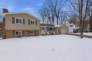 3504 York St, Norton Shores, MI 49441 - Photo 2
