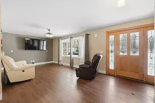 3504 York St, Norton Shores, MI 49441 - Photo 8