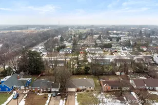 1832 Observatory Ave SE, Grand Rapids, MI 49546 - Photo 26