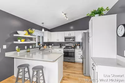 206 Pine Meadow Drive, Belding, MI 48809 - Photo 10