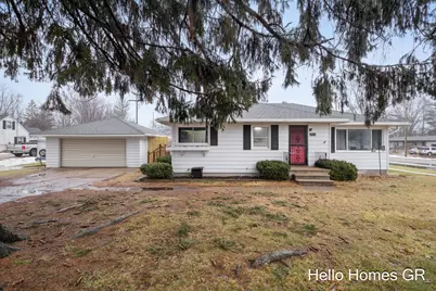 243 E Muskegon Street NE, Cedar Springs, MI 49319 - Photo 1