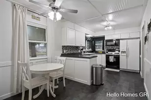 243 E Muskegon Street NE, Cedar Springs, MI 49319 - Photo 8