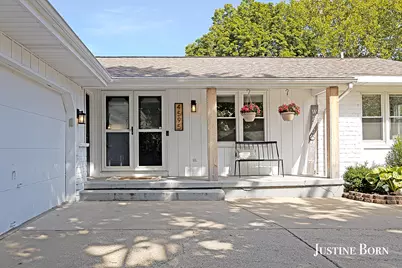 4595 41st Street SW, Grandville, MI 49418 - Photo 2