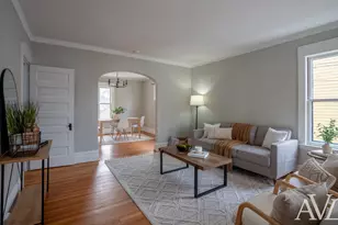 1012 Sigsbee St SE, Grand Rapids, MI 49506 - Photo 4