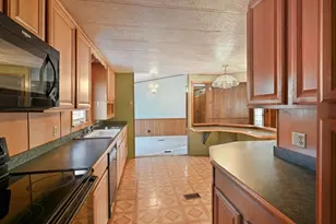 8054 N Gale Rd, Otisville, MI 48463 - Photo 6