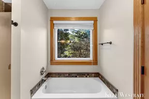 13186 Indigo Ct, Holland, MI 49424 - Photo 18