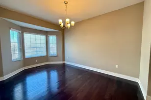 2564 W Towne St, Ann Arbor, MI 48103 - Photo 4