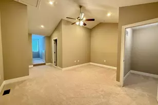 2564 W Towne St, Ann Arbor, MI 48103 - Photo 20