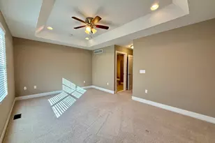 2564 W Towne St, Ann Arbor, MI 48103 - Photo 10