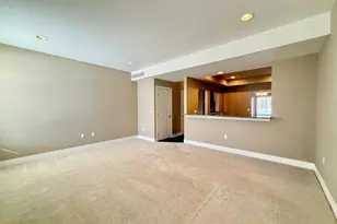 2564 W Towne St, Ann Arbor, MI 48103 - Photo 6