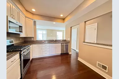 2564 W Towne Street, Ann Arbor, MI 48103 - Photo 4