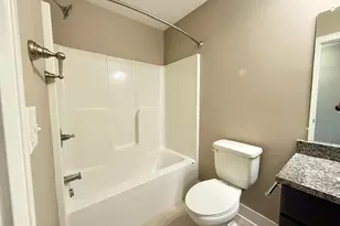2564 W Towne St, Ann Arbor, MI 48103 - Photo 16