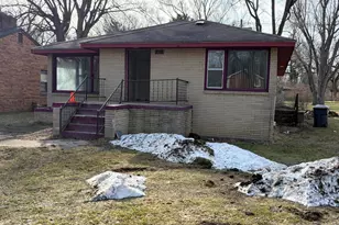 298 Bradford Rd, Benton Harbor, MI 49022 - Photo 1