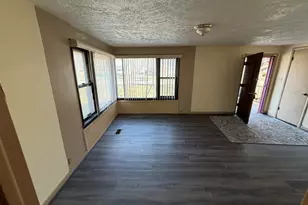 298 Bradford Rd, Benton Harbor, MI 49022 - Photo 6