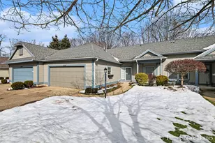 2131 Tree Ridge Dr SE, Grand Rapids, MI 49508 - Photo 2
