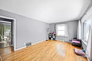 1059 W Summit Ave, Muskegon, MI 49441 - Photo 2