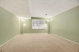 2174 Edington Dr SE, Grand Rapids, MI 49508 - Photo 18