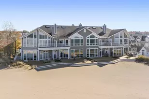 400 Lake Dr, New Buffalo, MI 49117 - Photo 2