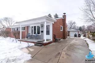 42301 Brentwood Dr, Plymouth, MI 48170 - Photo 2