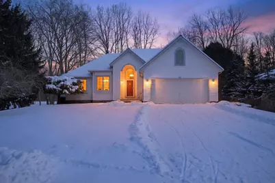 2205 Lake Wood Drive, Jackson, MI 49203 - Photo 2