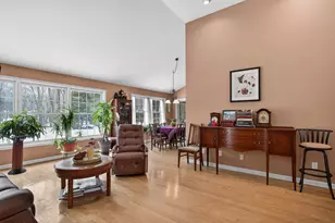 2205 Lake Wood Dr, Jackson, MI 49203 - Photo 8