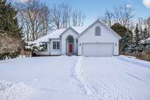 2205 Lake Wood Dr, Jackson, MI 49203 - Photo 1