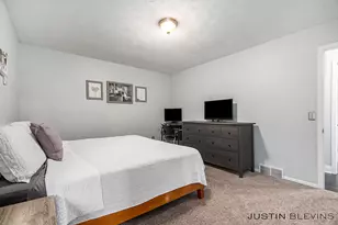 7054 Olde Farm Dr, Jenison, MI 49428 - Photo 14