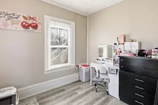 719 N Clinton Ave, Saint Johns, MI 48879 - Photo 12