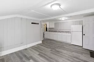 719 N Clinton Ave, Saint Johns, MI 48879 - Photo 16