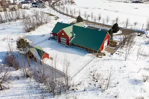 2698 Red Bud Dr, Zeeland, MI 49464 - Photo 94