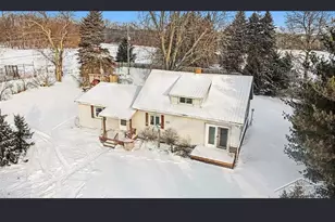 11851 N Crystal Rd, Vestaburg, MI 48891 - Photo 1