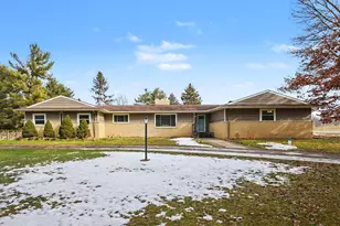 1575 Kellogg Rd, Brighton, MI 48114 - Photo 2