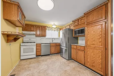 15600 Sunset Street, Livonia, MI 48154 - Photo 8