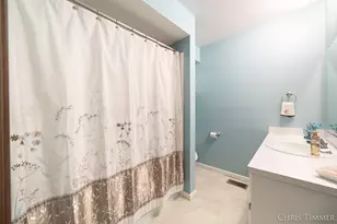 230 S State St, Zeeland, MI 49464 - Photo 22