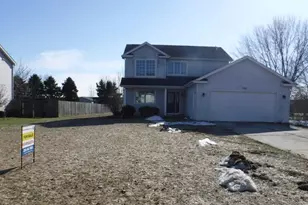 1038 Allen Ct, Plainwell, MI 49080 - Photo 2