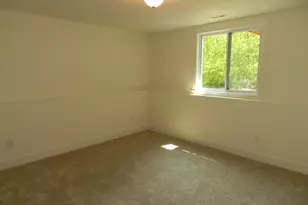 558 Swan River Dr, Benton Harbor, MI 49022 - Photo 18