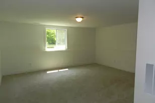 558 Swan River Dr, Benton Harbor, MI 49022 - Photo 16